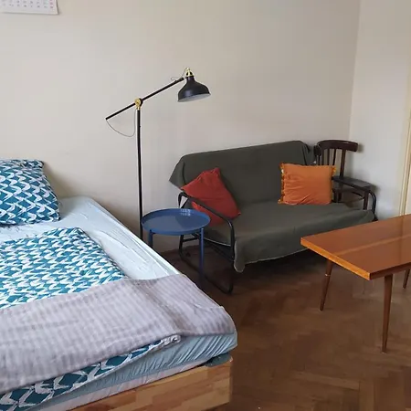 Pansiyon Spacious In 6 Near Center