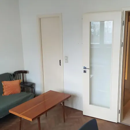 Pansiyon Spacious In 6 Near Center Prag