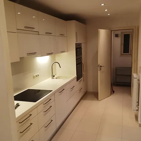 Pansiyon Spacious In 6 Near Center