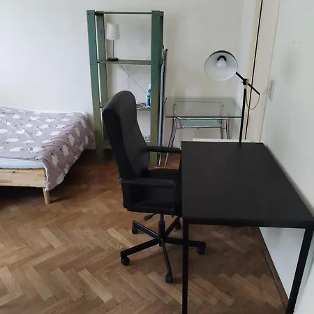 Spacious In 6 Near Center Pansiyon
