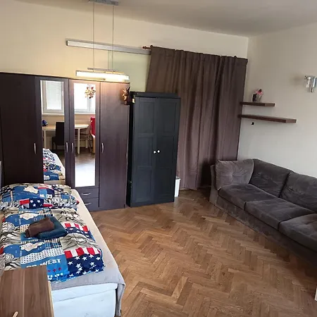 Spacious In 6 Near Center Pansiyon