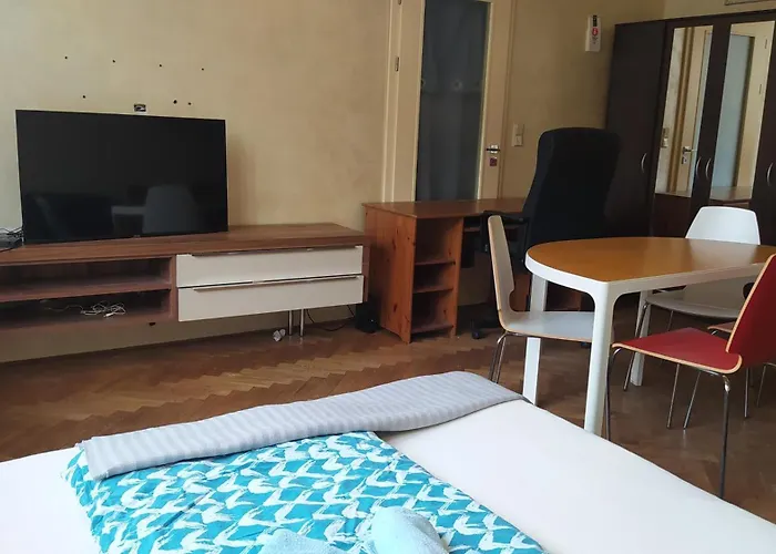 Séjour chez l'habitant Spacious In 6 Near Center