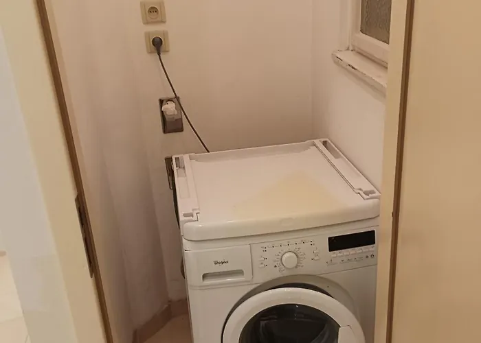 Spacious In 6 Near Center * Prag