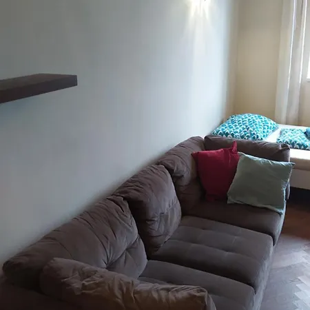 Homestay Spacious In 6 Near Center *
